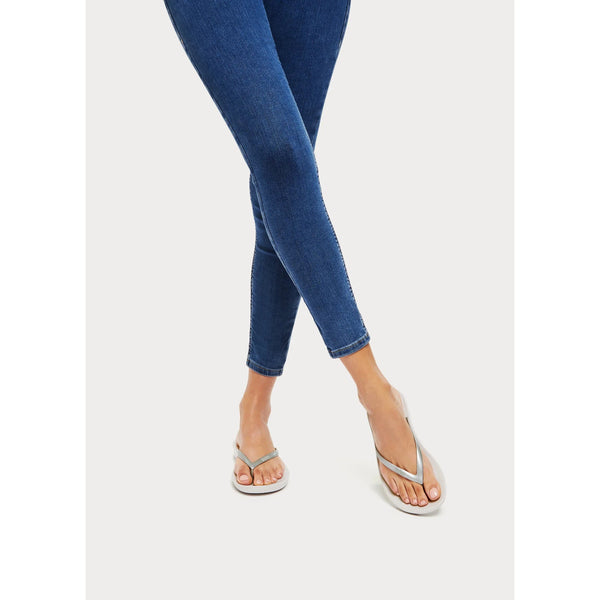IQushion Flip Flops |  urban white