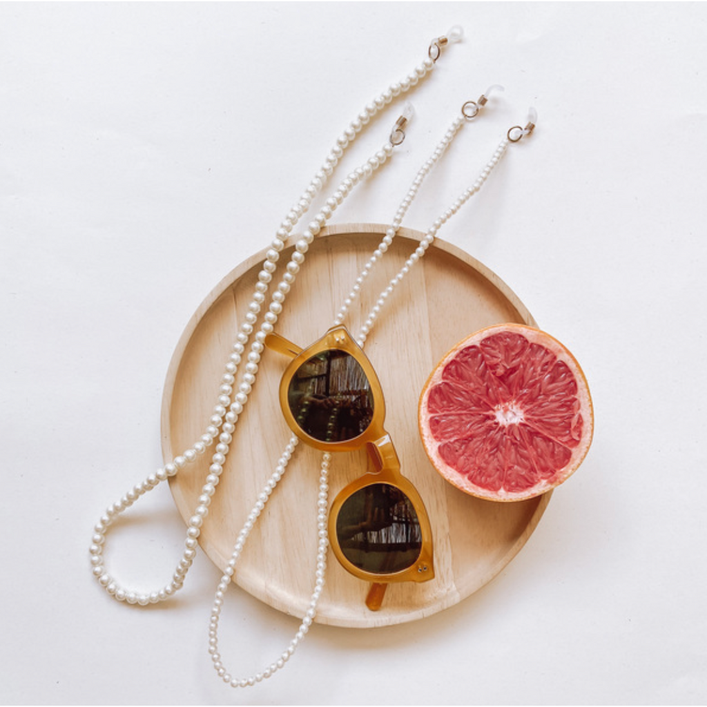 Mini pearl sunglass chain