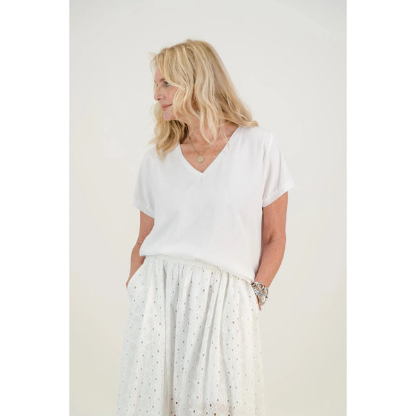 Riva linen v-neck top | white