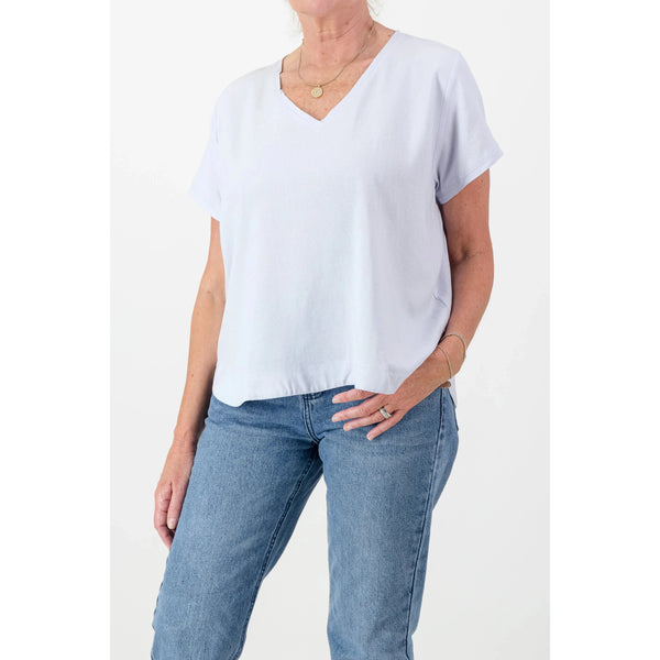 Riva linen v-neck top | iris