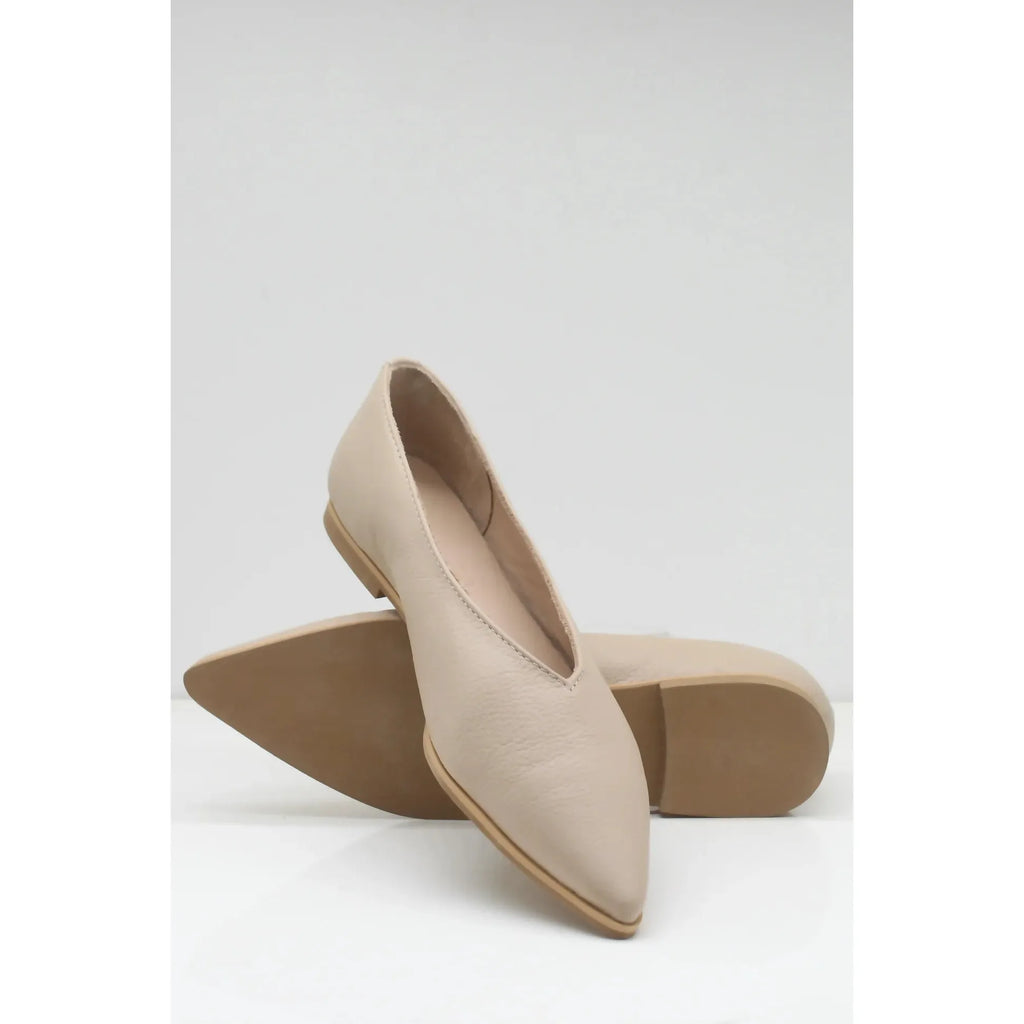 Elle - Pointed Pump (Classic) | Nude Leather