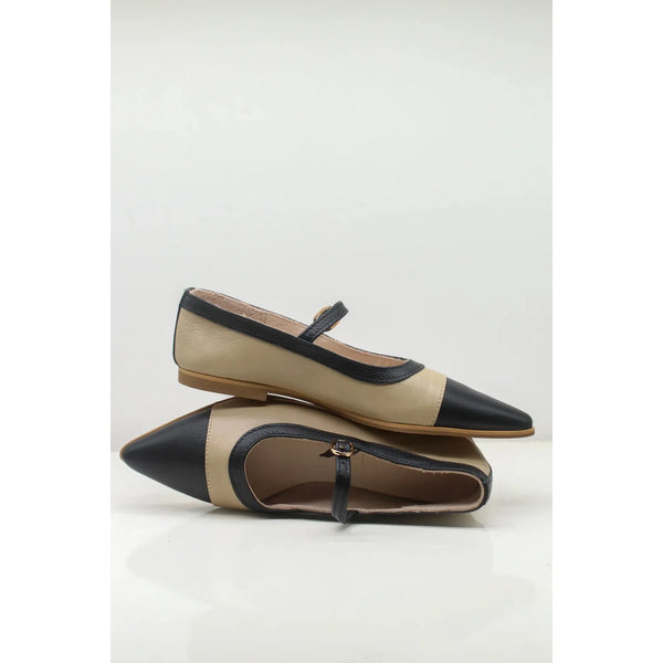 Mary Jane Pointed Pump | Two tone black